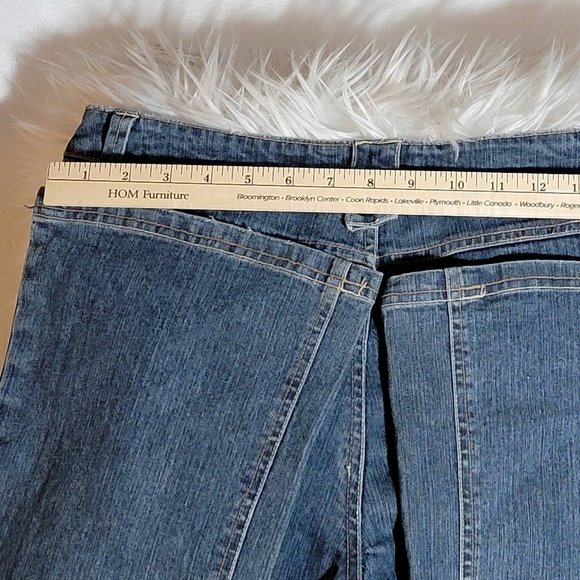 Mixit Dark Wash Cropped Jeggings. Embroidered flowers! Size 8 Petite - Picture 7 of 9